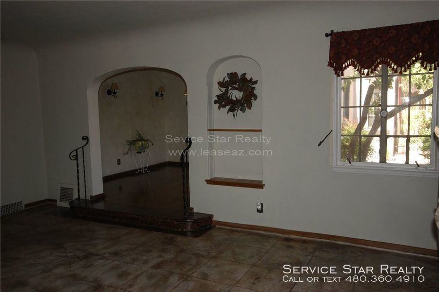 318 W Coronado Rd - Photo 3 of 25