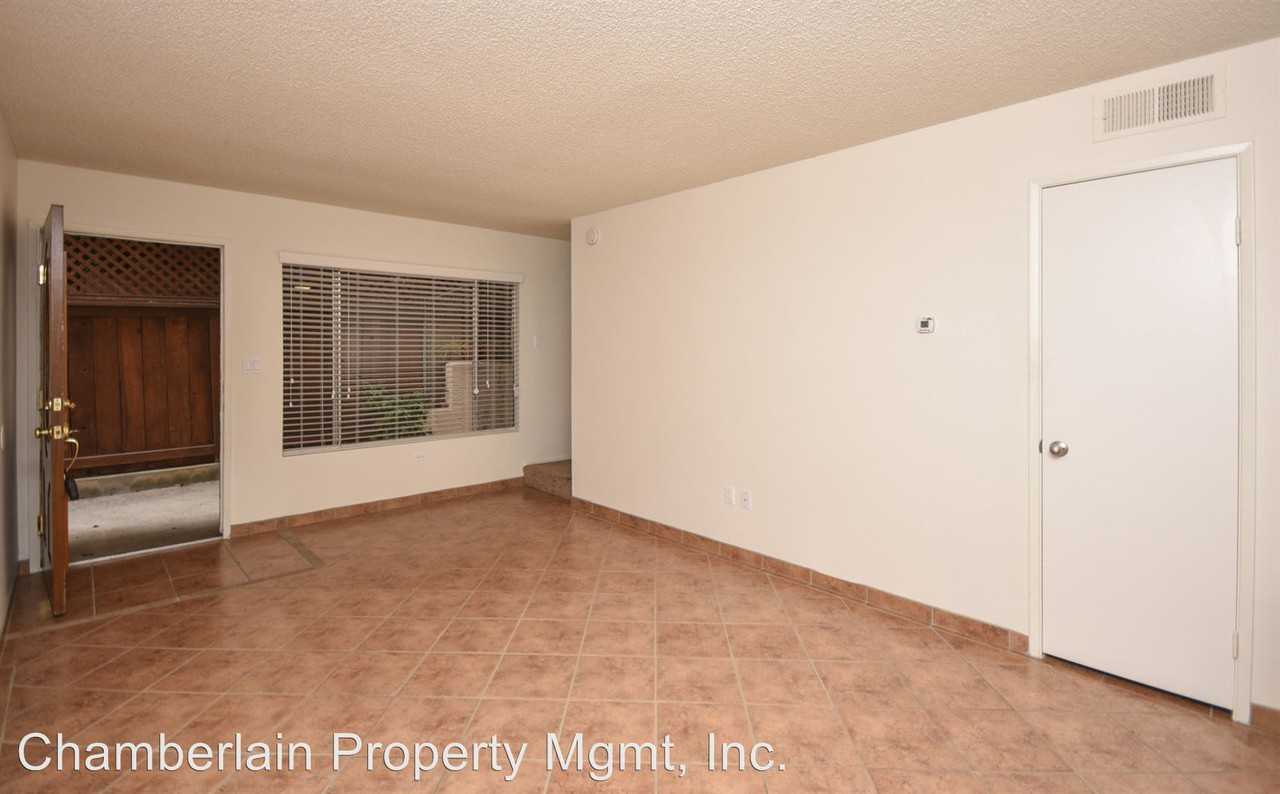 4560-4566 Cove Drive - Photo 3 of 15