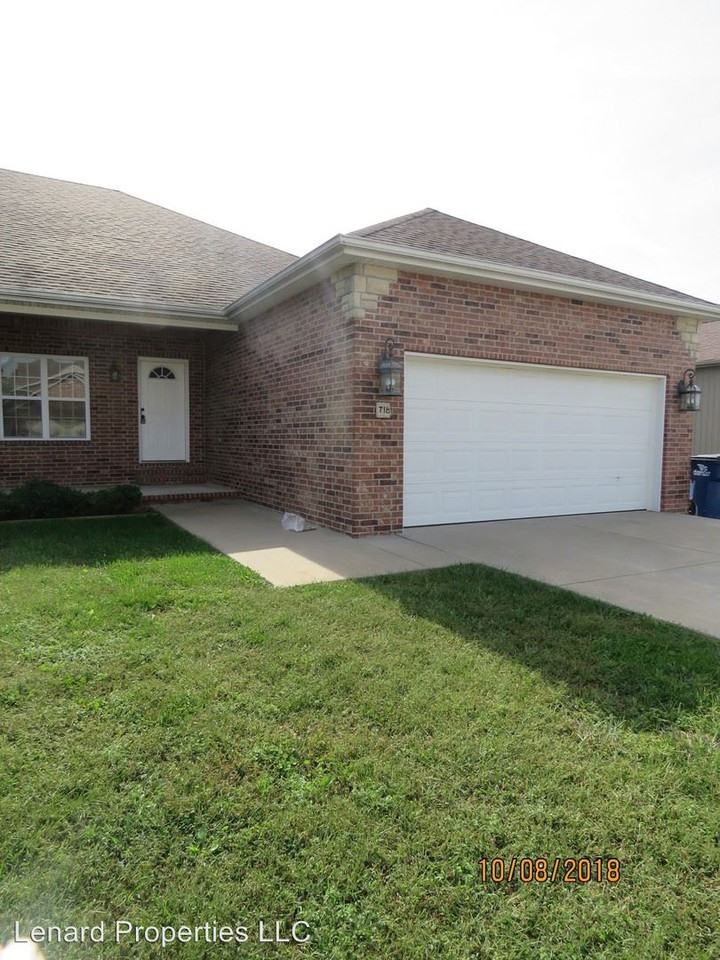 600 & 602 Daniels - Photo 2 of 20