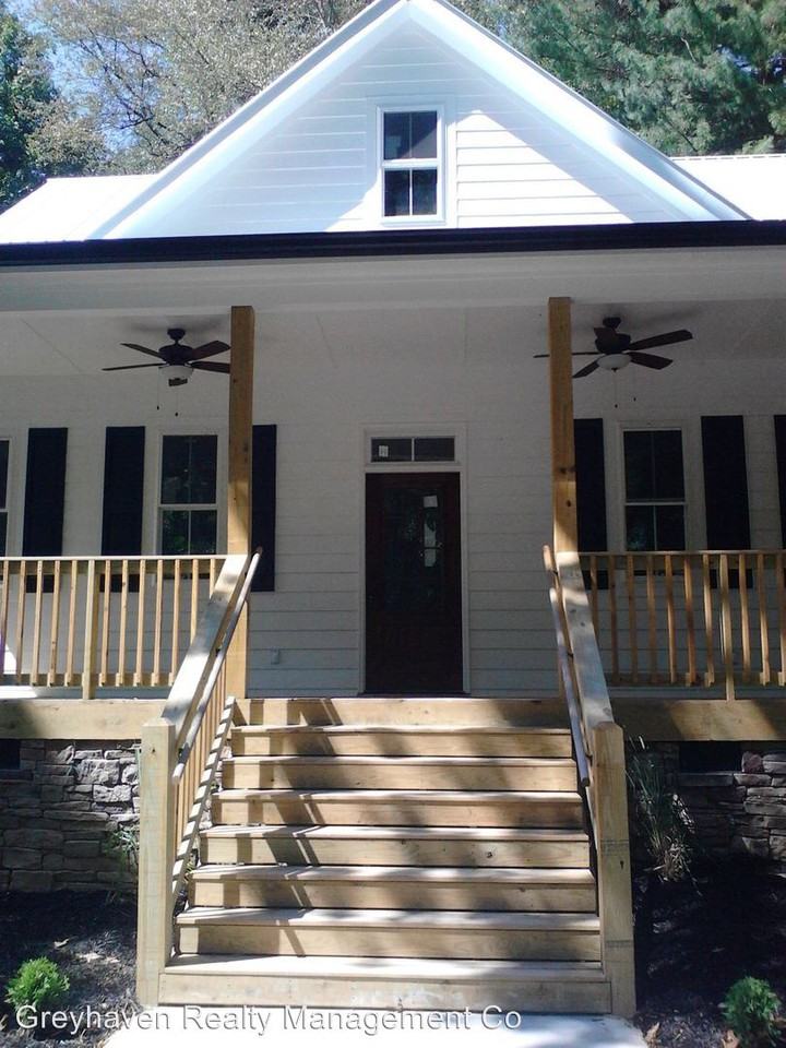 2769 Haywood Ave - Photo 3 of 13