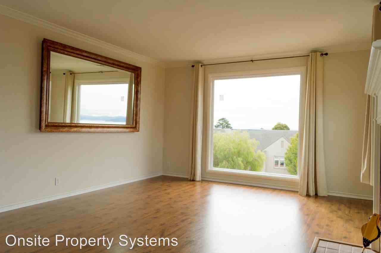 463 Michigan Ave - Photo 3 of 25