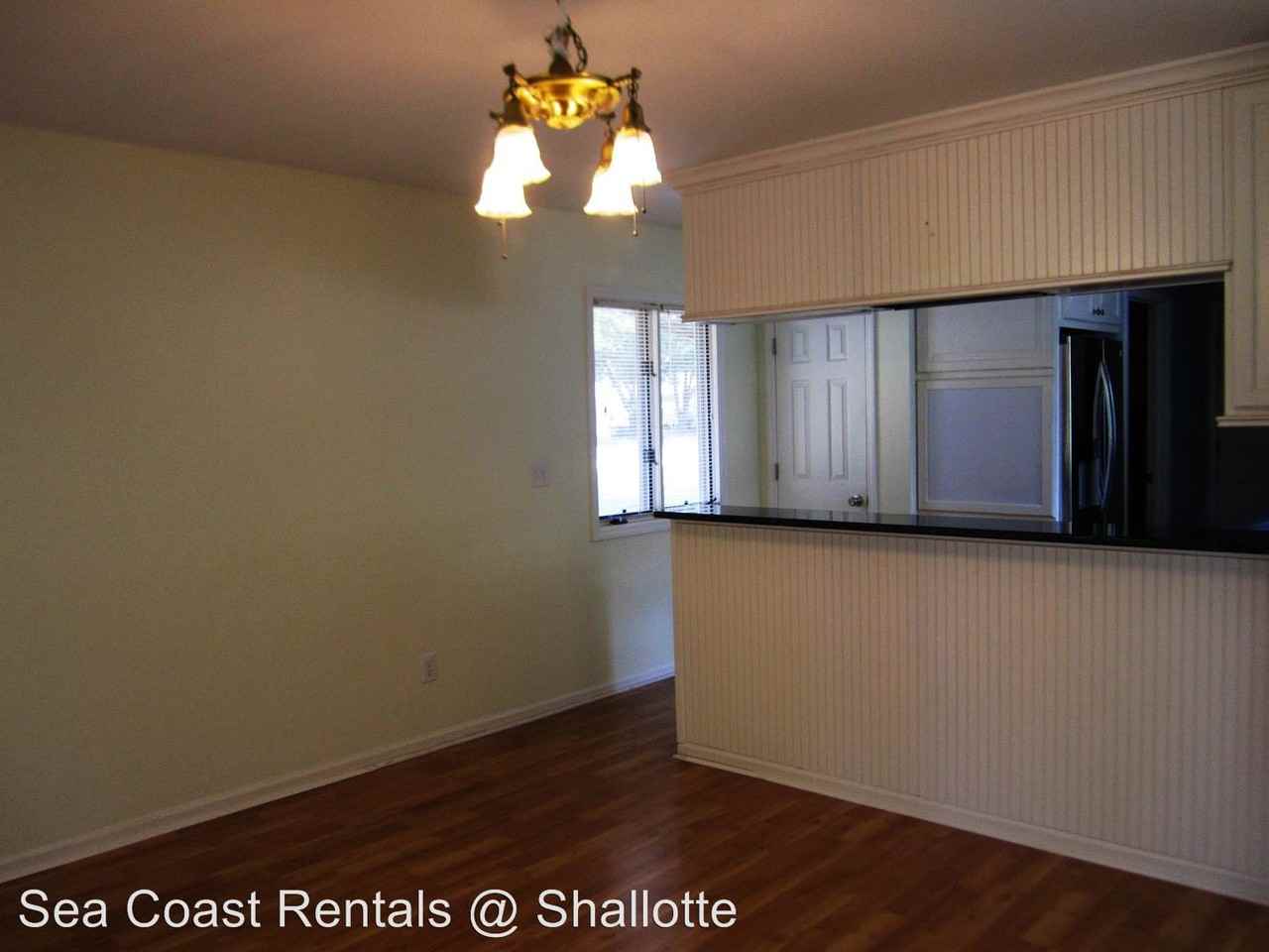 526 Fairway Dr W - Photo 3 of 16