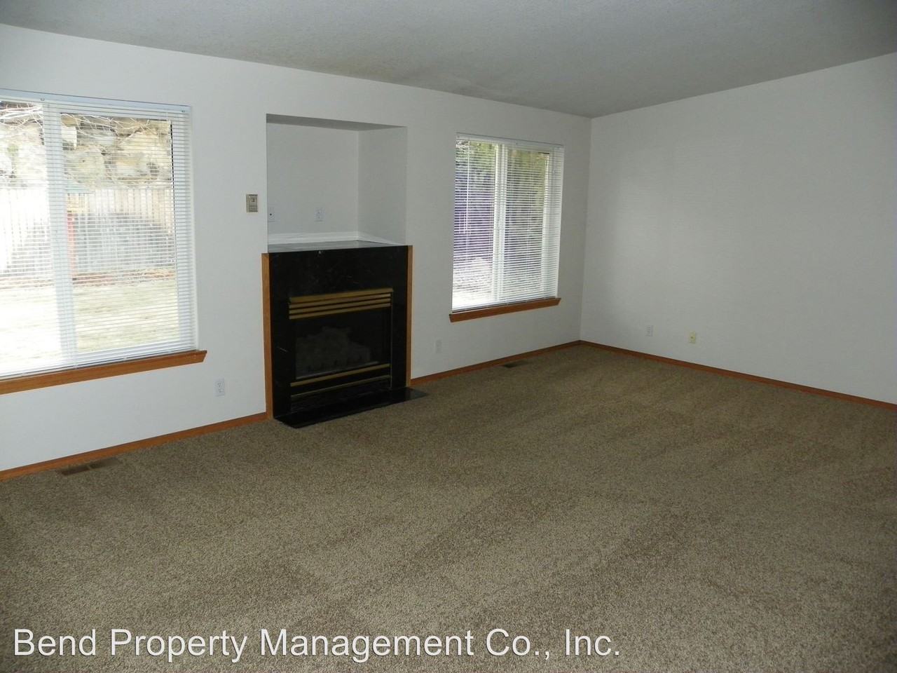 1408 NE Locksley Dr - Photo 2 of 17