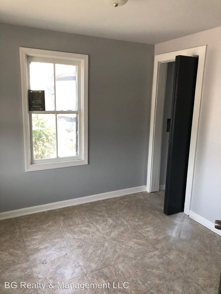 801 Cleveland St - Photo 3 of 6