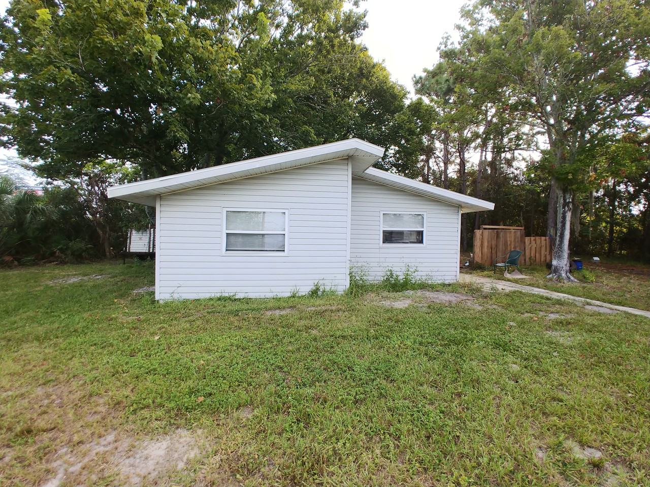 9135 Suncoast Terrace - Photo 2 of 34