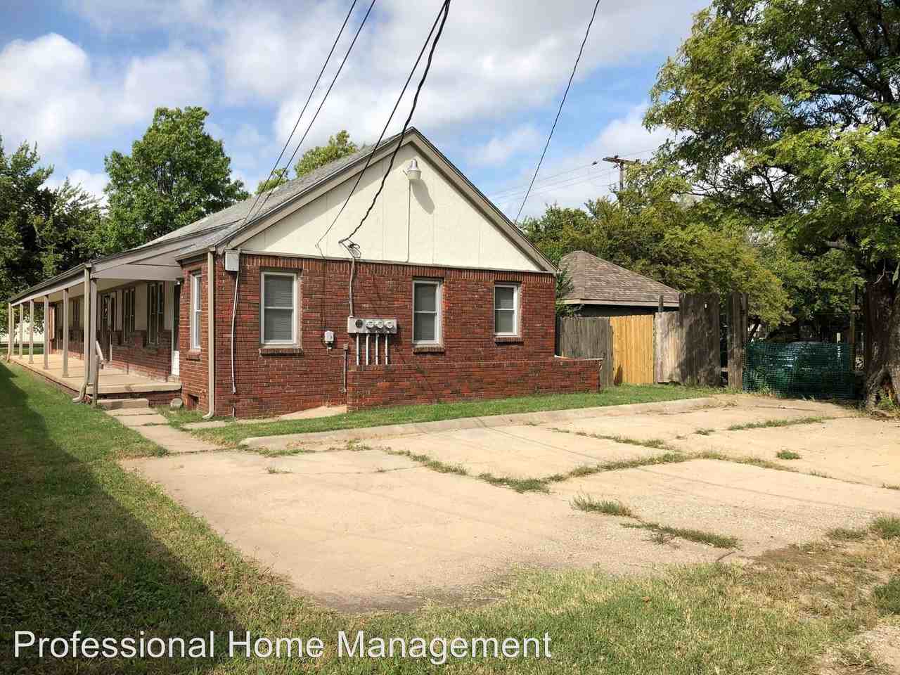 708 S Ida St - Photo 2 of 2