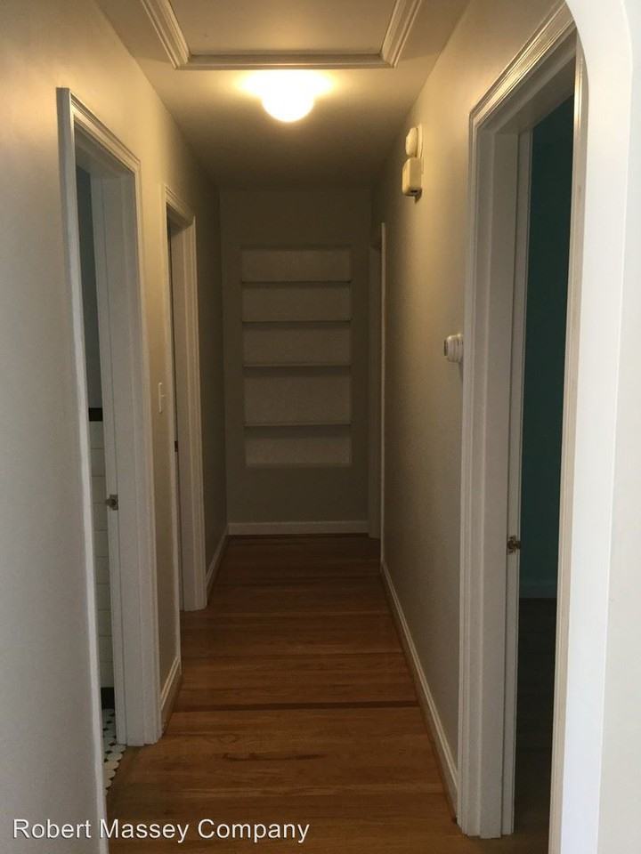 1621 Nightingale Rd - Photo 3 of 15