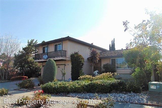 40216 Hacienda Ct - Photo 2 of 15