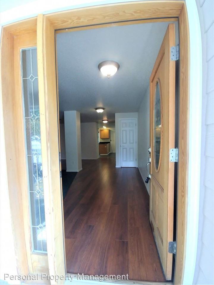 3311 NE 86th Ave - Photo 3 of 25