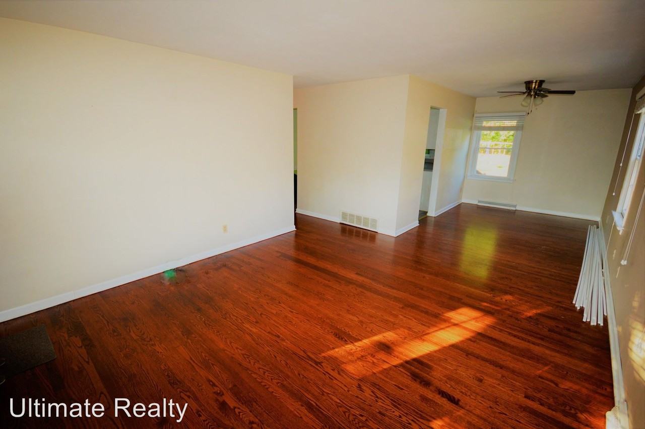 1031 Lindemann Rd - Photo 3 of 15