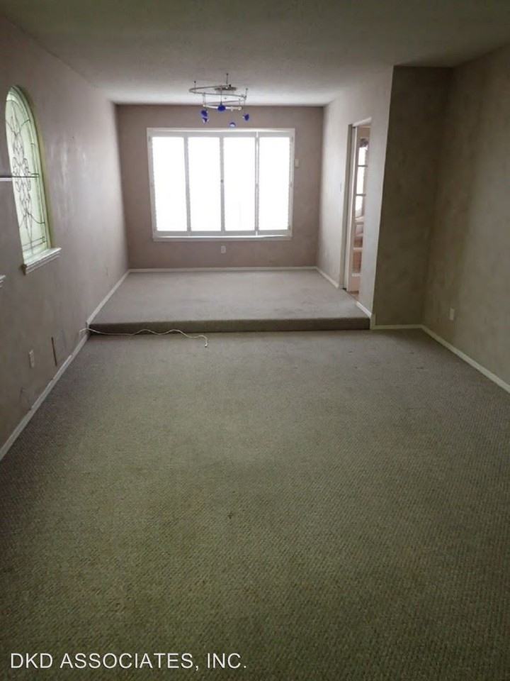 10616 Lakewood Ave - Photo 2 of 28