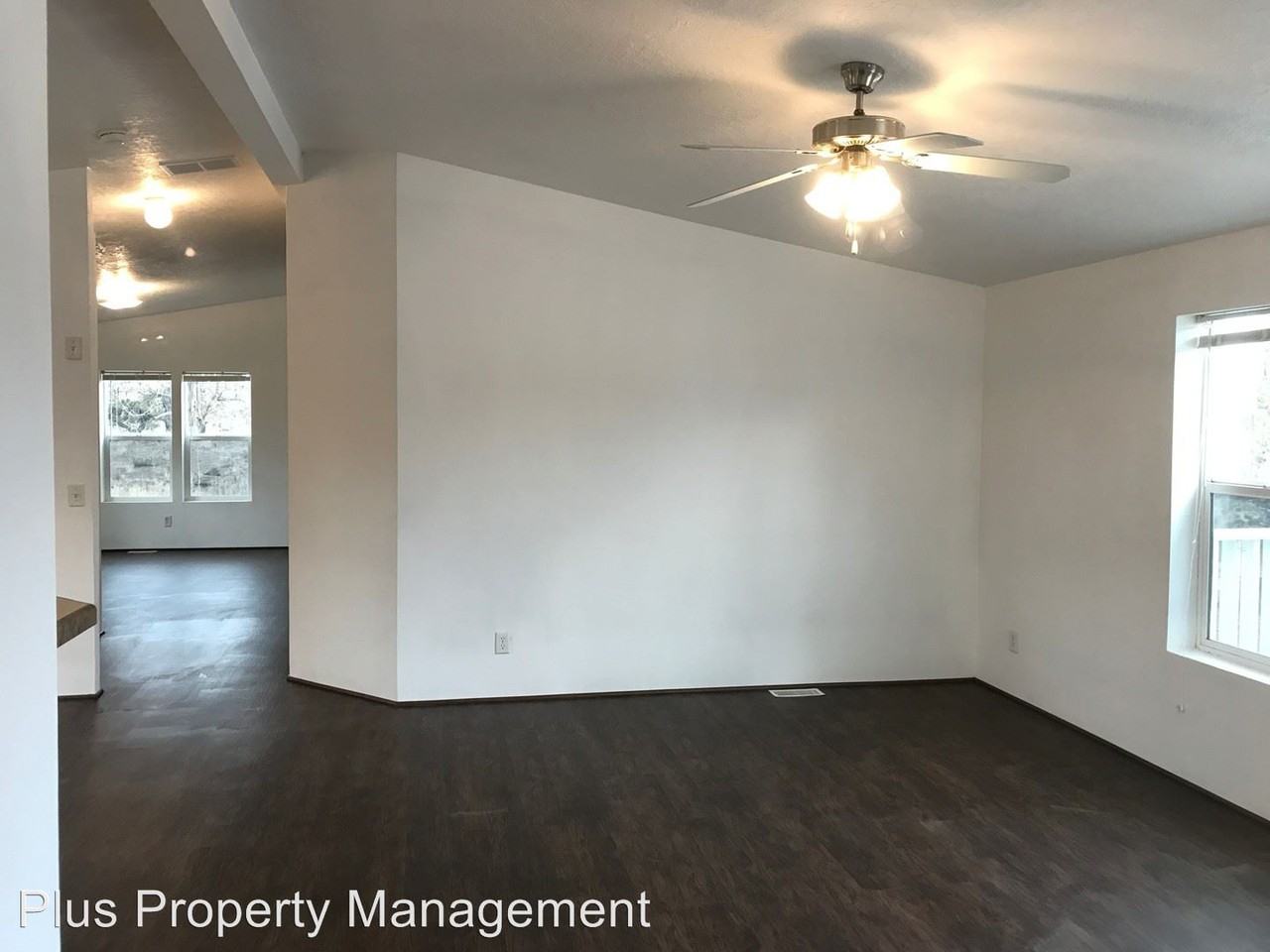 3598 NE 21st Dr - Photo 3 of 17