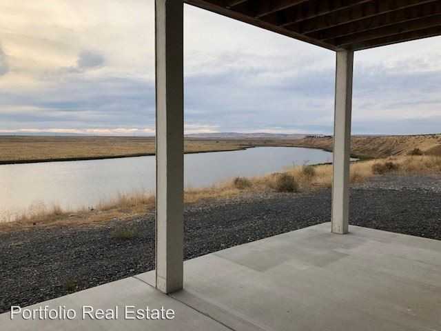 9480 Stonecrest Rd NE - Photo 2 of 11