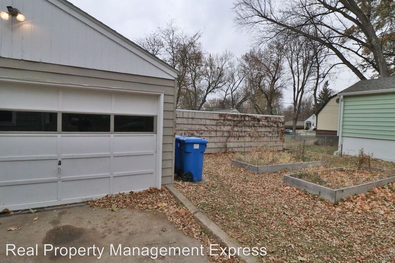 2307 S Euclid Ave - Photo 3 of 20