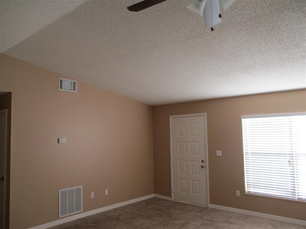 1540 E Powder Horn Rd - Photo 3 of 15