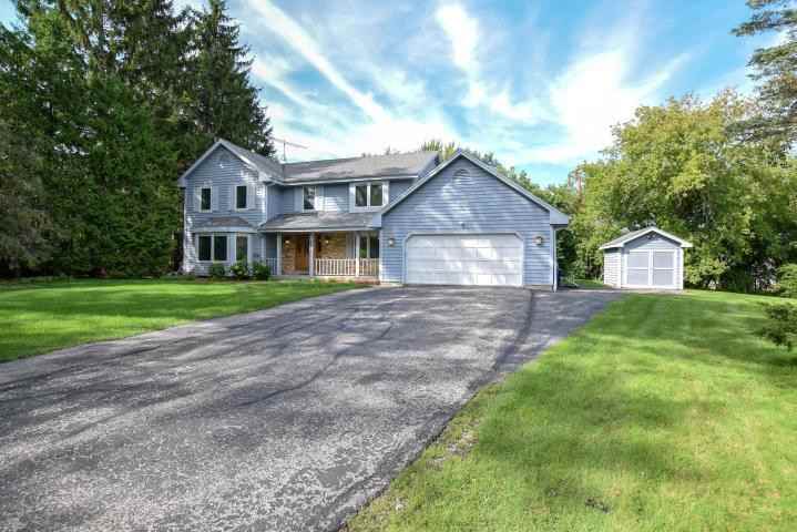 8688 North Point Dr - Photo 2 of 33