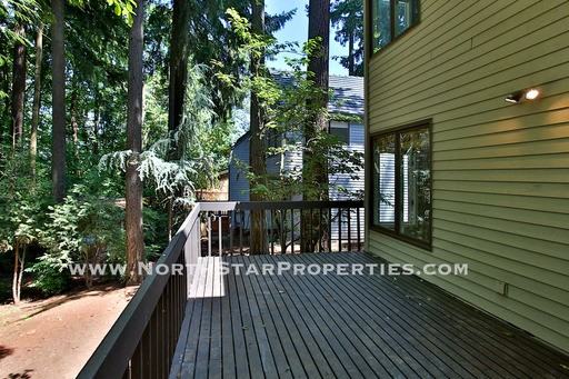 383 Ash St - Photo 3 of 29