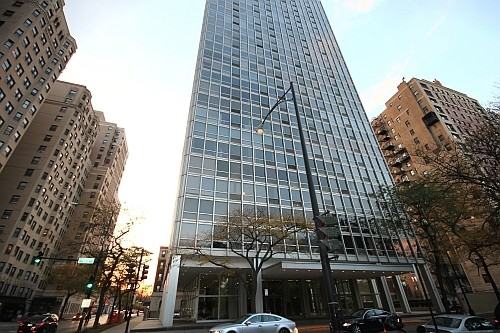 2400 N Lakeview Ave #301
