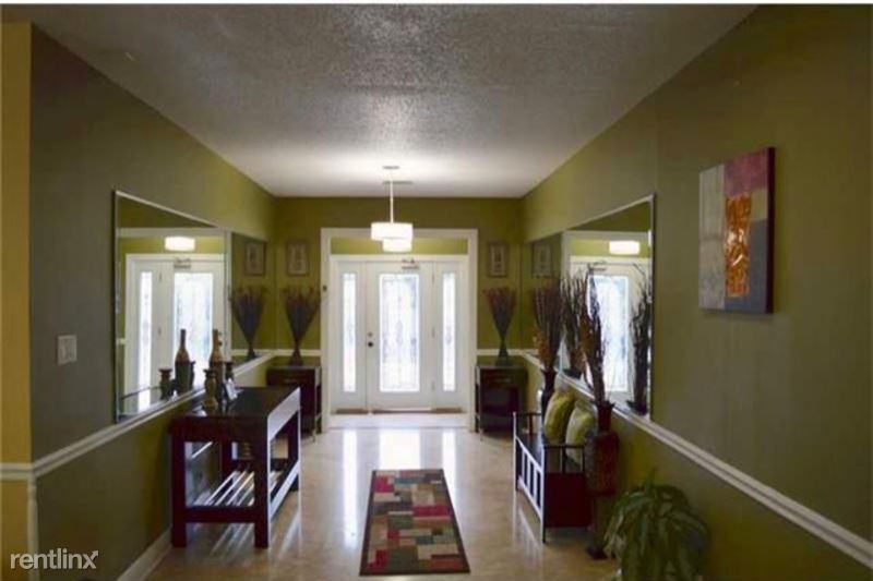 4901 Iberville St - Photo 3 of 13