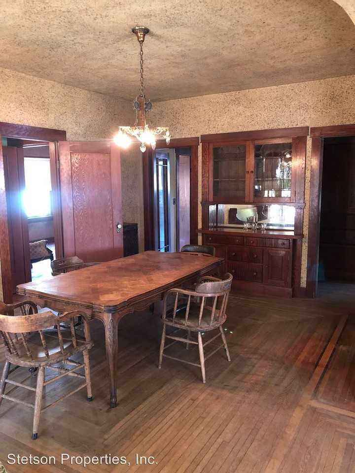 424 E Teapot Dome Ave - Photo 2 of 7