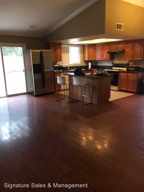 33259 Case St - Photo 3 of 12