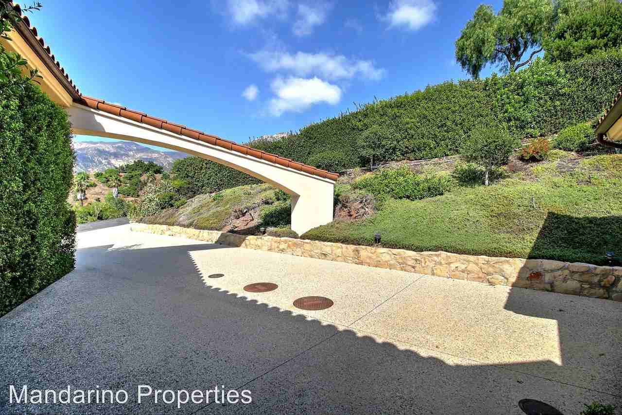 1166 Palomino Rd - Photo 3 of 35