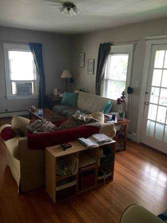 68 Edenfield Avenue - Photo 2 of 11