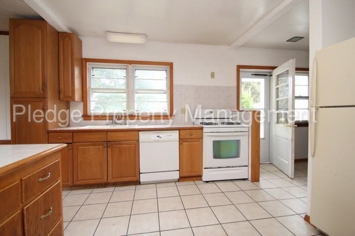 386 Norwich-Lebanon Rd - Photo 2 of 18