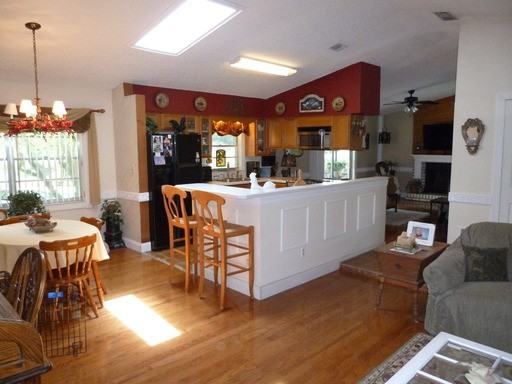 615 Osage Ct - Photo 2 of 24