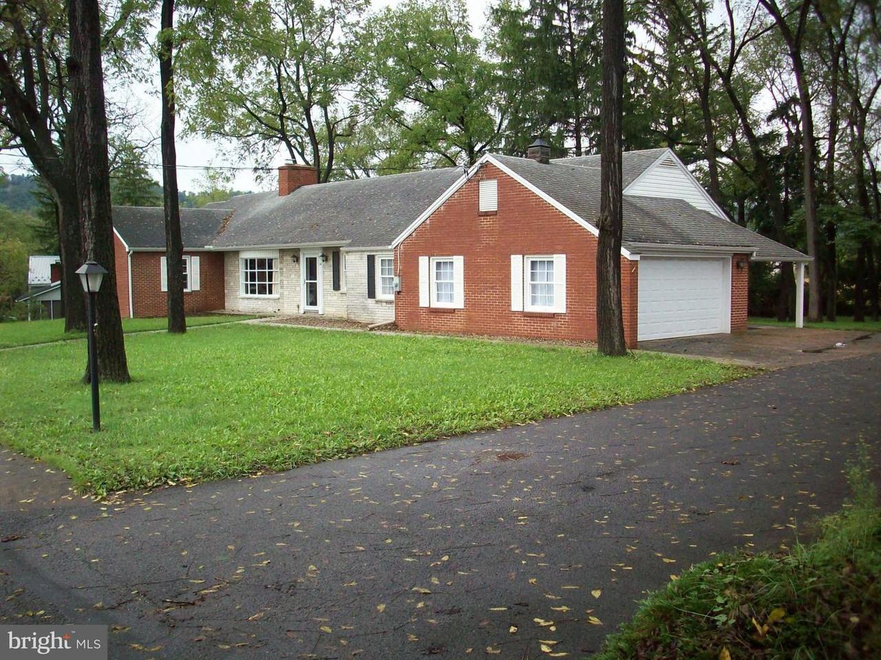 114 W North St - Photo 2 of 17