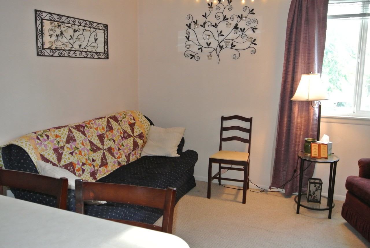 619 Southeast Birch Avenue - Photo 3 of 8