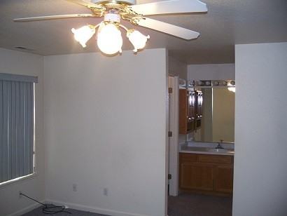 285 Monte Cristo Dr - Photo 2 of 5