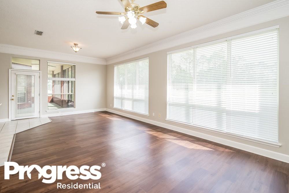 5681 Piper Glen Blvd - Photo 3 of 15