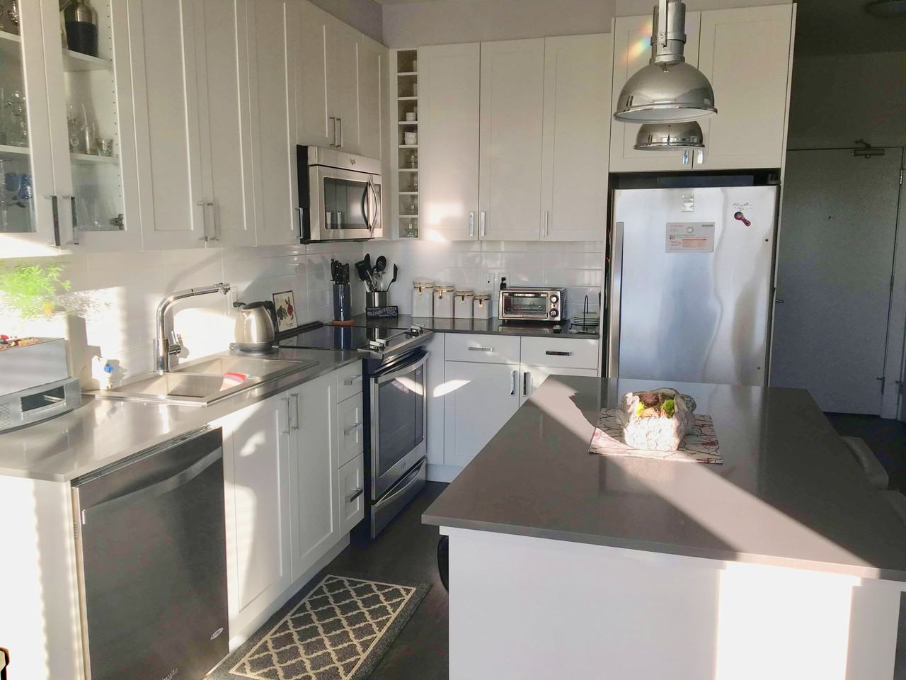 16396 64 Avenue - Photo 3 of 4