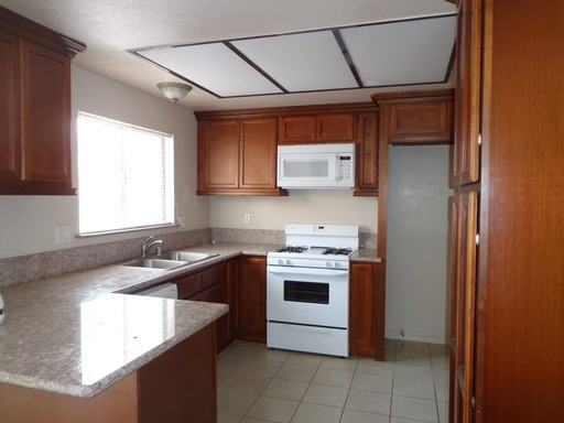 1515 Morro Way - Photo 3 of 7