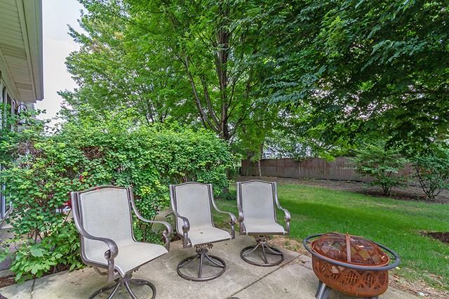 2464 Amber Ln - Photo 3 of 26