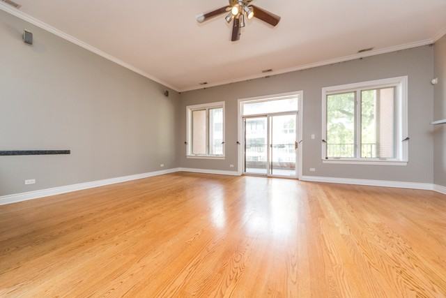 842 N California Ave #1 - Photo 2 of 26