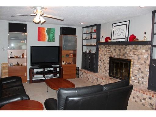 2312 NW 78th St - Photo 3 of 22