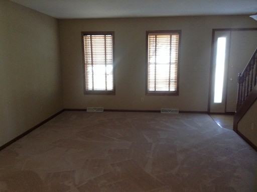 219 Blue Ridge Dr - Photo 2 of 16