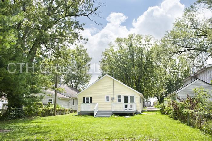 3270 Lakeside Rd NE - Photo 3 of 22