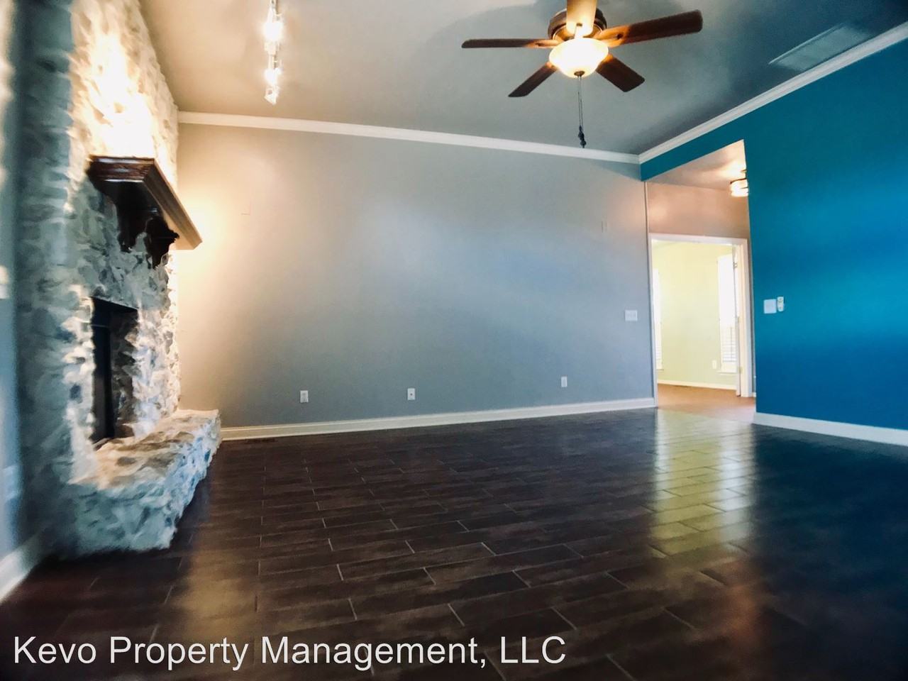 4000 Bar Harbor Cir - Photo 3 of 18