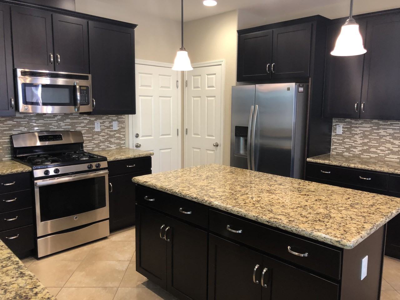 5290 Hom Drive - Photo 3 of 14