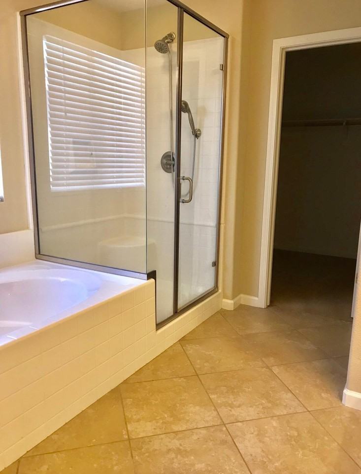 5290 Hom Drive - Photo 4 of 14