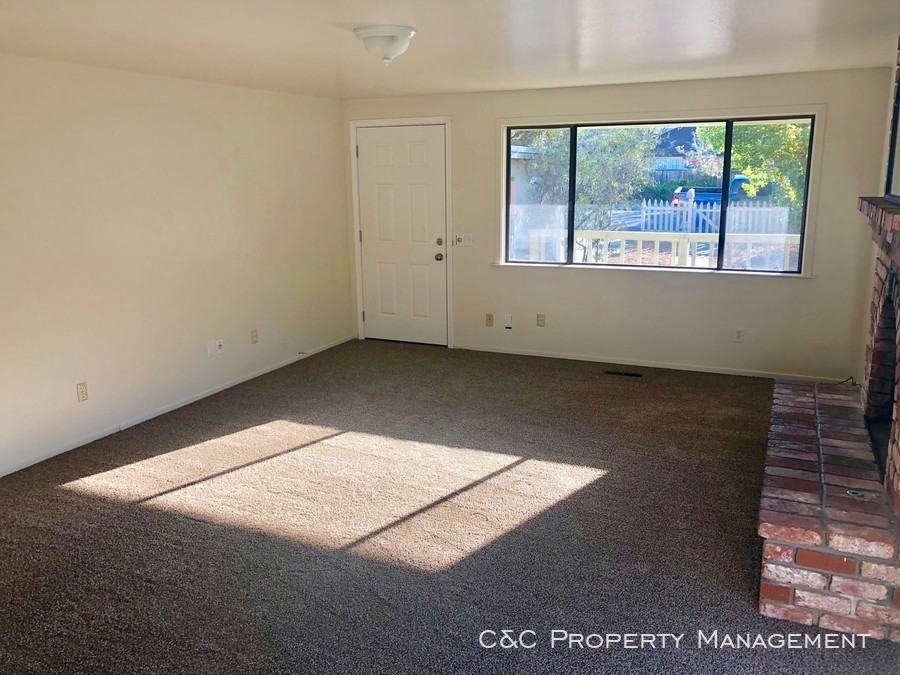 327 Hannon - Photo 3 of 10