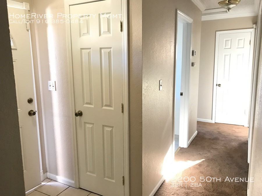 2200 50th Ave - Photo 3 of 17