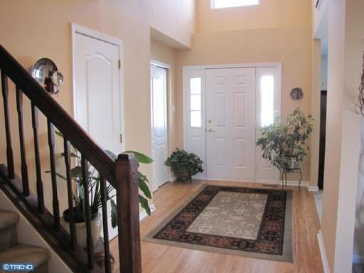 74 Orlando Dr - Photo 2 of 18