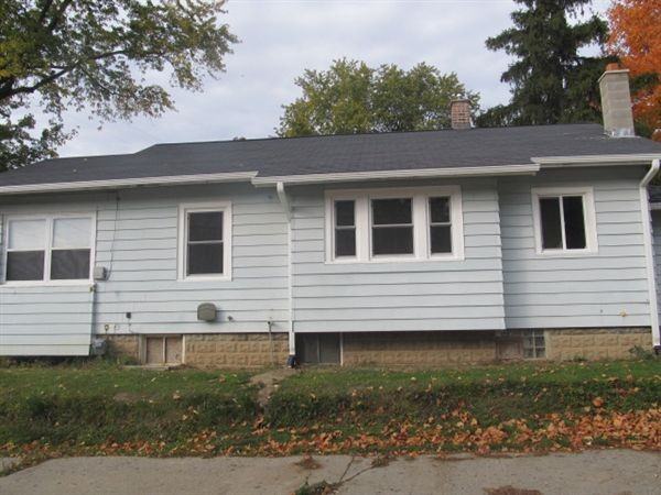 842 W Washington St - Photo 2 of 9