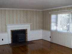 60 Maxwell Ln - Photo 2 of 8