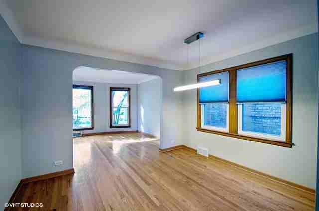 4824 W Balmoral Ave - Photo 3 of 17