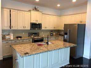 1111 SW 12th Ct - Photo 3 of 3